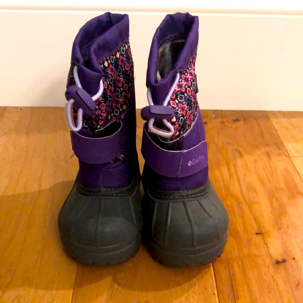 Purple/ floral size 5 baby girl Columbia boots.